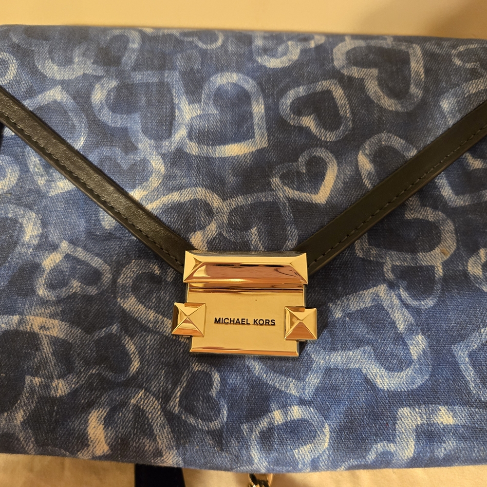 Michael Kors Whitney Large Heart Tie-die Convertable Shoulder Bag - Picture 10 of 10